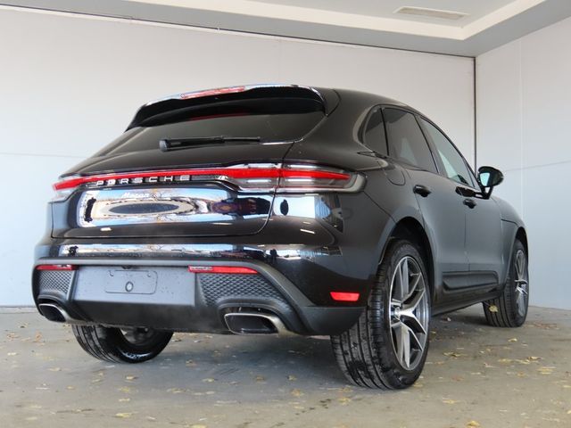 2024 Porsche Macan 