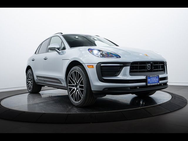 2024 Porsche Macan Base