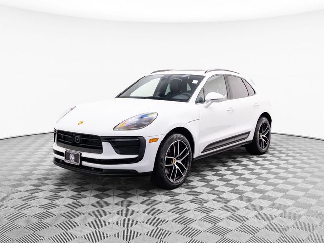 2024 Porsche Macan Base