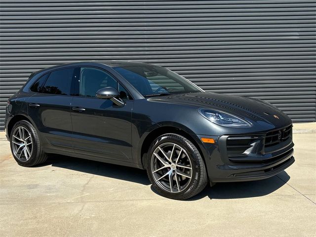 2024 Porsche Macan Base