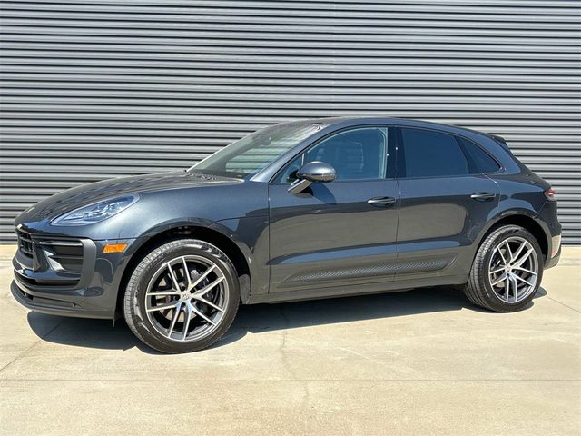 2024 Porsche Macan Base