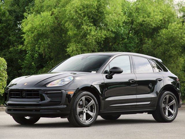 2024 Porsche Macan Base