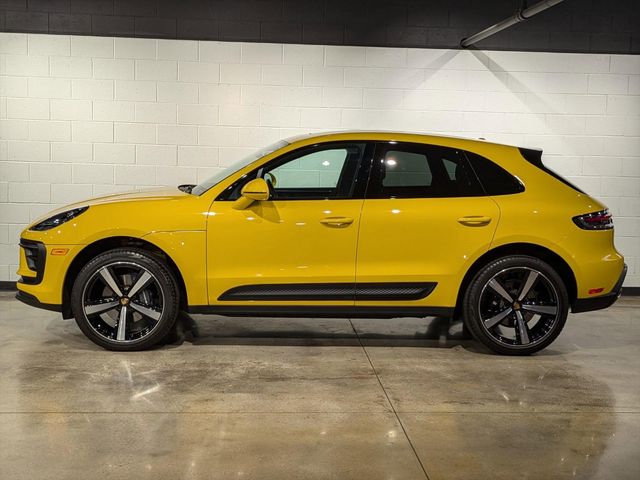 2024 Porsche Macan Base