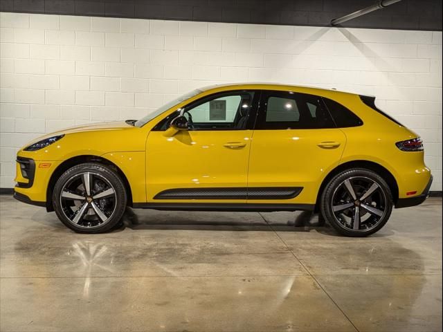 2024 Porsche Macan Base