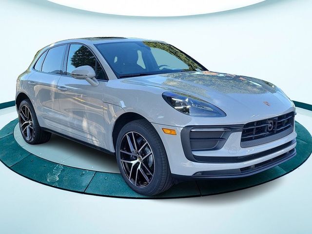 2024 Porsche Macan Base