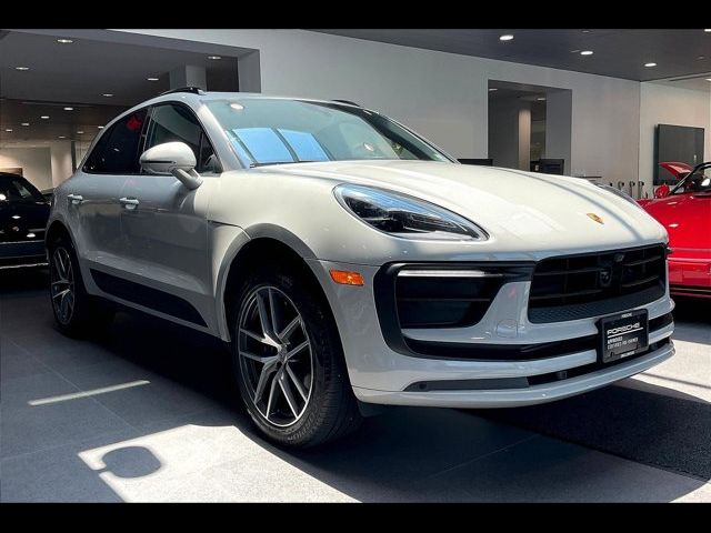 2024 Porsche Macan Base