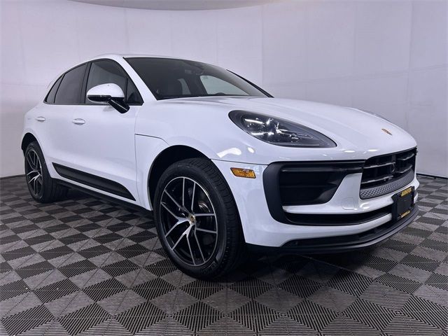 2024 Porsche Macan Base