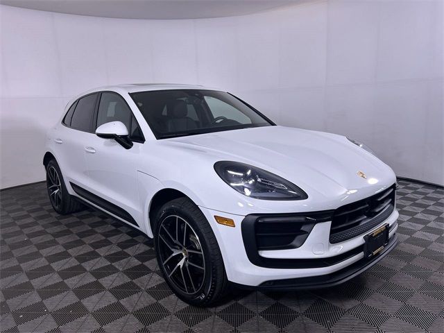 2024 Porsche Macan Base