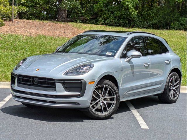 2024 Porsche Macan Base