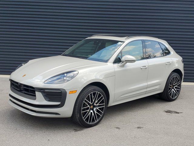 2024 Porsche Macan Base