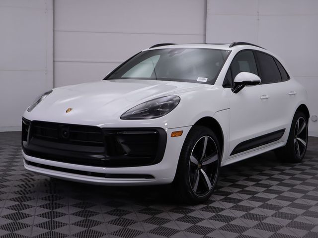 2024 Porsche Macan Base