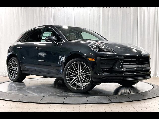 2024 Porsche Macan Base