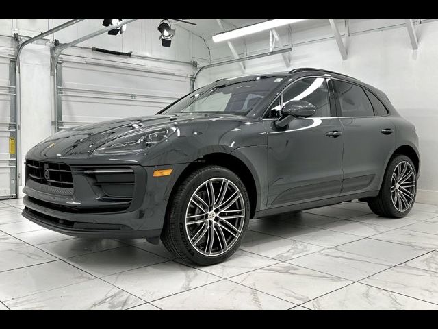 2024 Porsche Macan Base