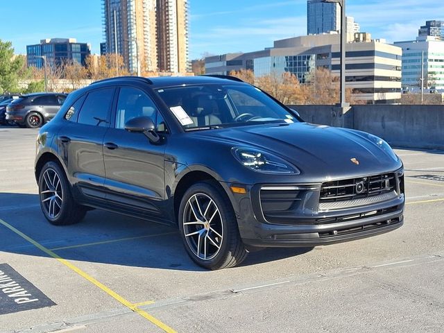 2024 Porsche Macan Base