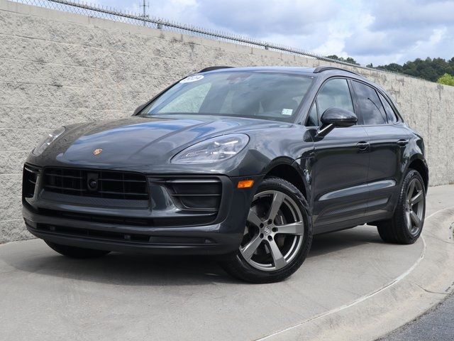 2024 Porsche Macan Base