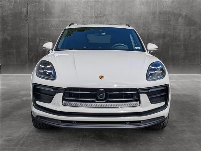 2024 Porsche Macan Base