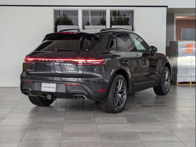 2024 Porsche Macan Base