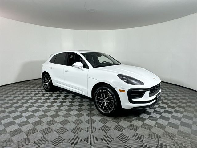 2024 Porsche Macan Base