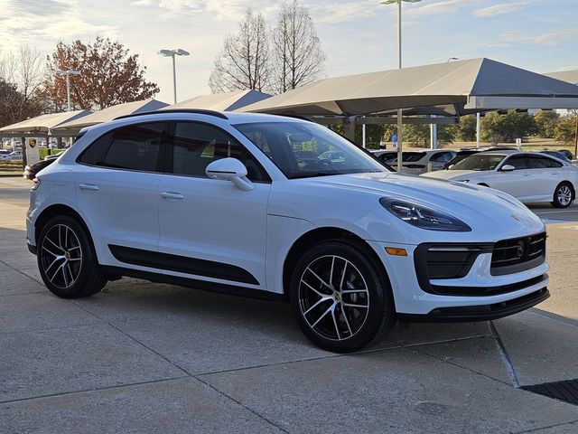 2024 Porsche Macan Base