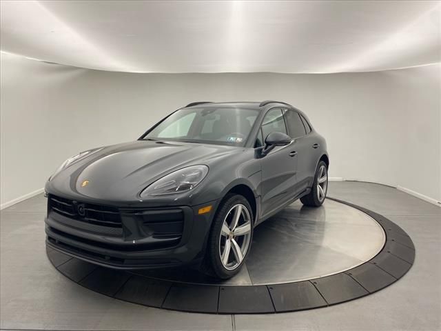 2024 Porsche Macan Base