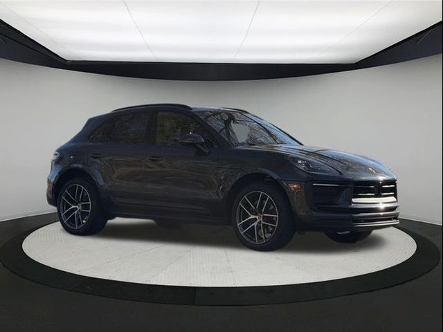 2024 Porsche Macan 