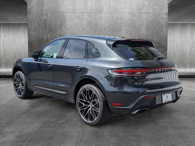 2024 Porsche Macan Base