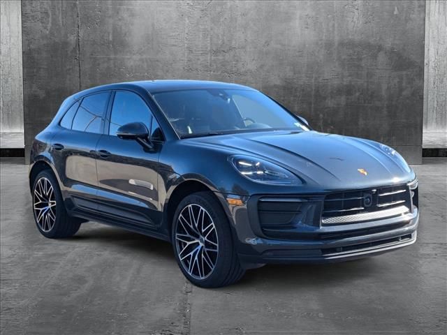 2024 Porsche Macan Base