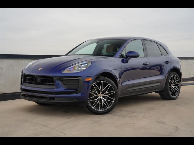 2024 Porsche Macan Base