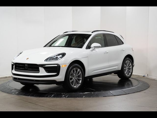 2024 Porsche Macan Base