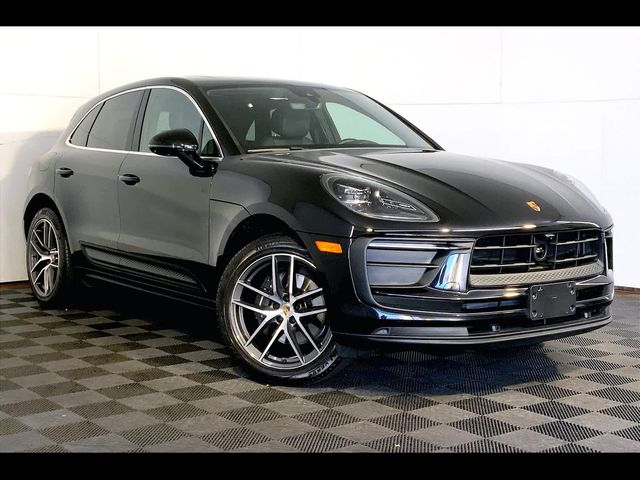 2024 Porsche Macan Base