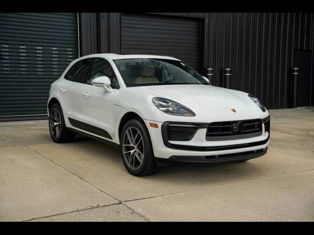 2024 Porsche Macan Base