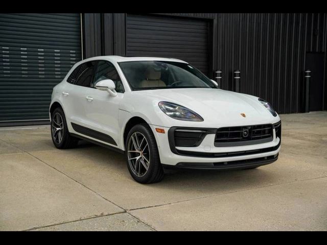 2024 Porsche Macan Base