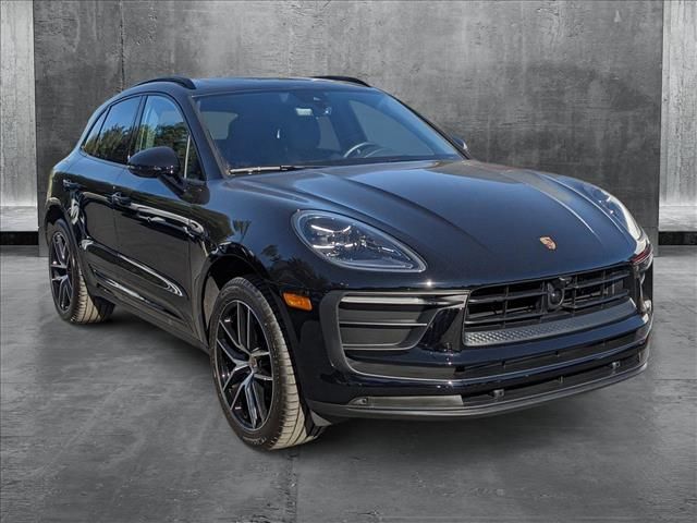 2024 Porsche Macan Base