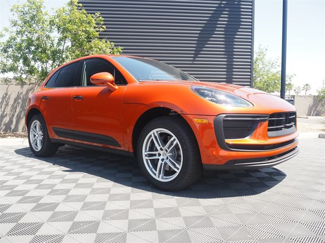 2024 Porsche Macan Base