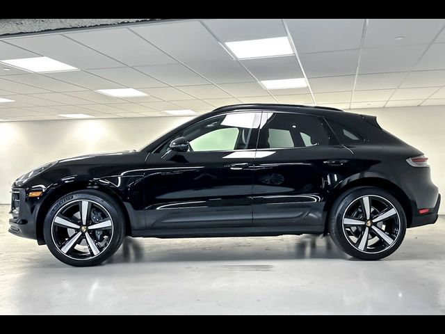 2024 Porsche Macan Base