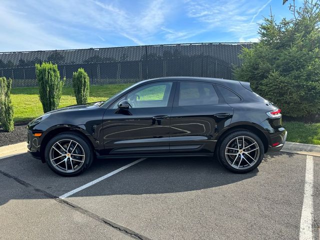 2024 Porsche Macan Base