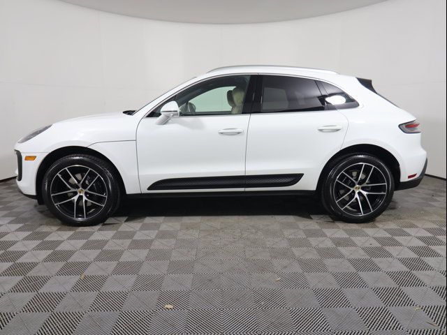 2024 Porsche Macan 