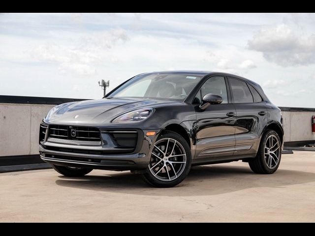 2024 Porsche Macan Base