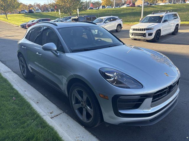 2024 Porsche Macan Base