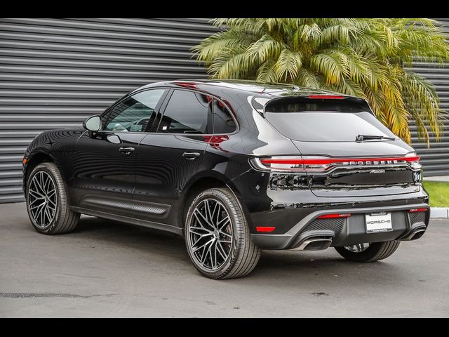 2024 Porsche Macan Base