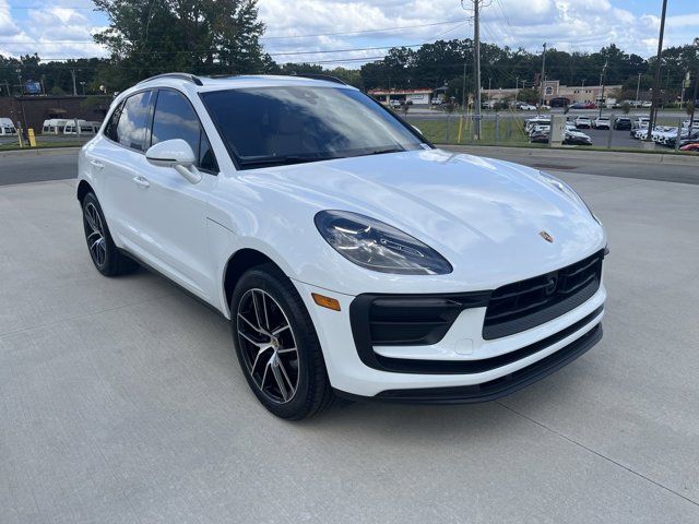 2024 Porsche Macan Base