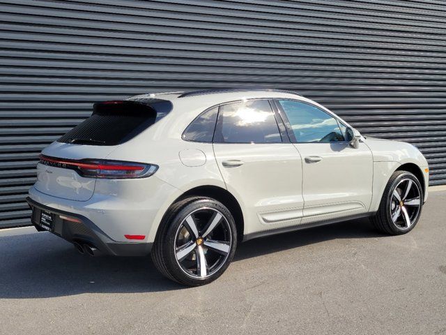 2024 Porsche Macan Base