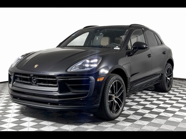 2024 Porsche Macan 