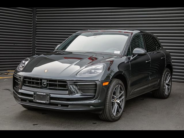 2024 Porsche Macan Base