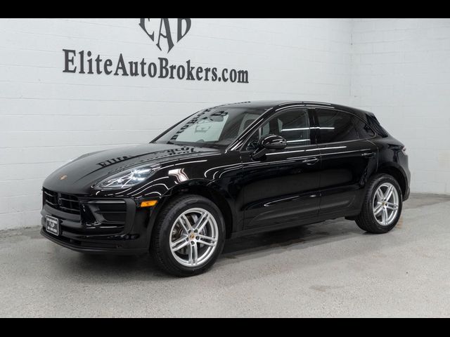 2024 Porsche Macan Base