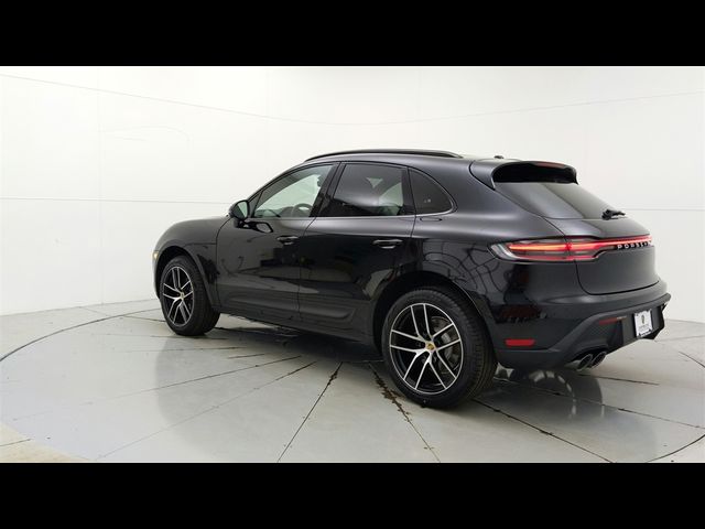 2024 Porsche Macan Base