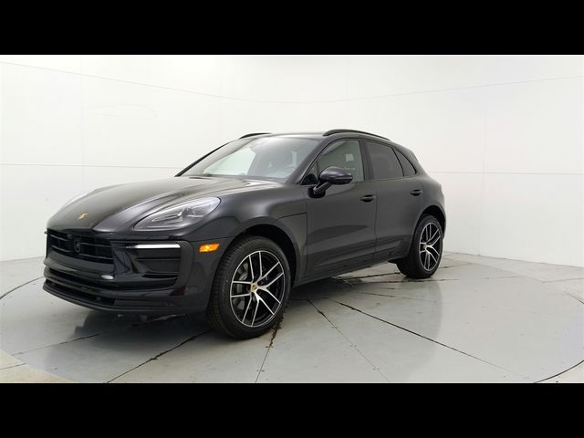 2024 Porsche Macan Base