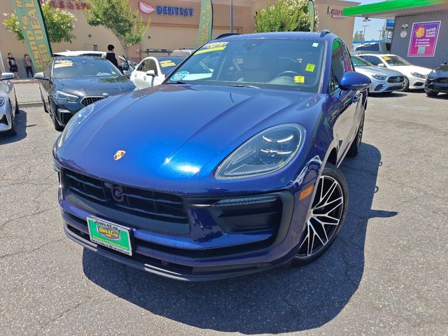 2024 Porsche Macan Base