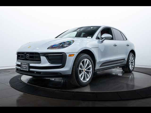 2024 Porsche Macan Base