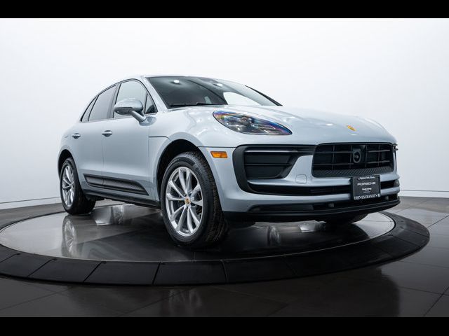 2024 Porsche Macan Base